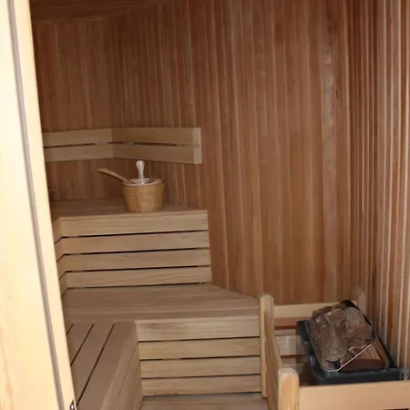 Stunning Private 2 Bed In Great Location And Gated Community * シダ