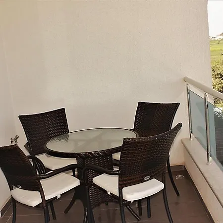 別荘 Stunning Private 2 Bed In Great Location And Gated Community *