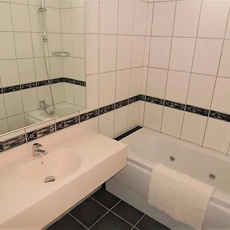 Stunning Private 2 Bed In Great Location And Gated Community * シダ