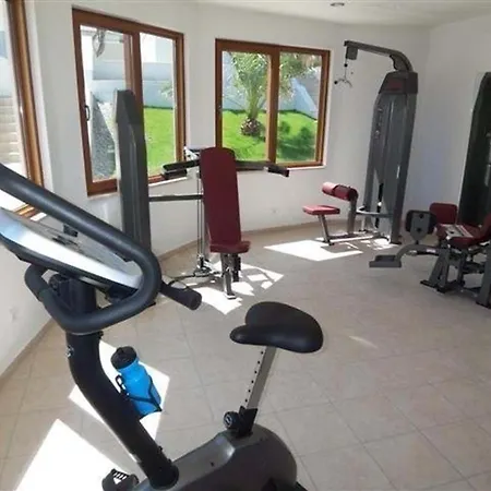 Stunning Private 2 Bed In Great Location And Gated Community 別荘 シダ