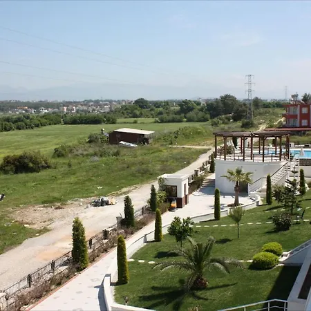 Vakantiehuis Stunning Private 2 Bed In Great Location And Gated Community *