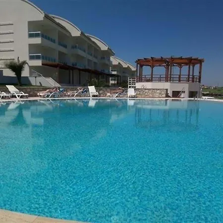 Stunning Private 2 Bed In Great Location And Gated Community Vakantiehuis